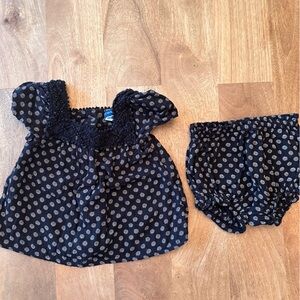 Old Navy black top and bloomer set 12-18mo